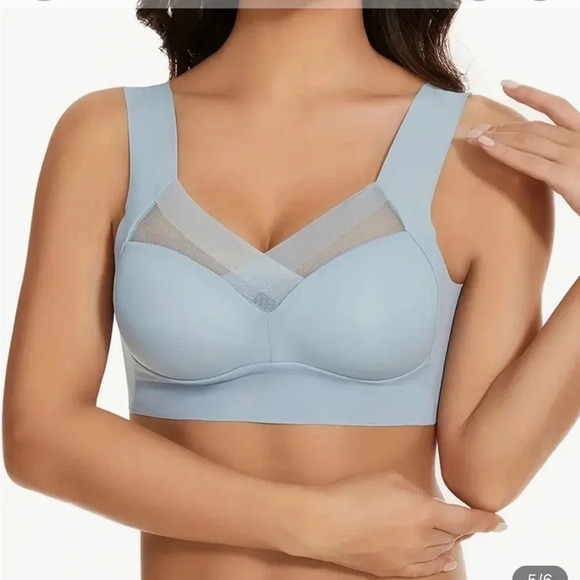 Set three women’s XL- XXL bras from 4 sports 8 sexy bra total of 12 bras - Picture 7 of 16